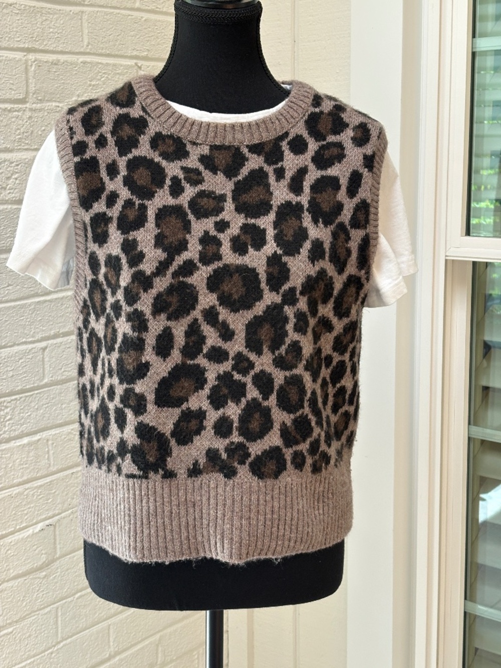 Anthropologie Pilcro Patterned Sweater Vest Size Medium- Animal Print